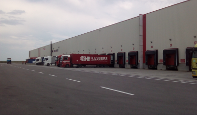H.Essers Builds 10,000 m² CO2-Neutral Warehouse for Agricover