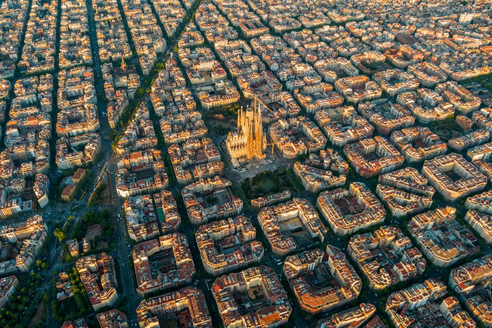 Barcelona Removes Bus Line from Google Maps to Hide it from Tourists